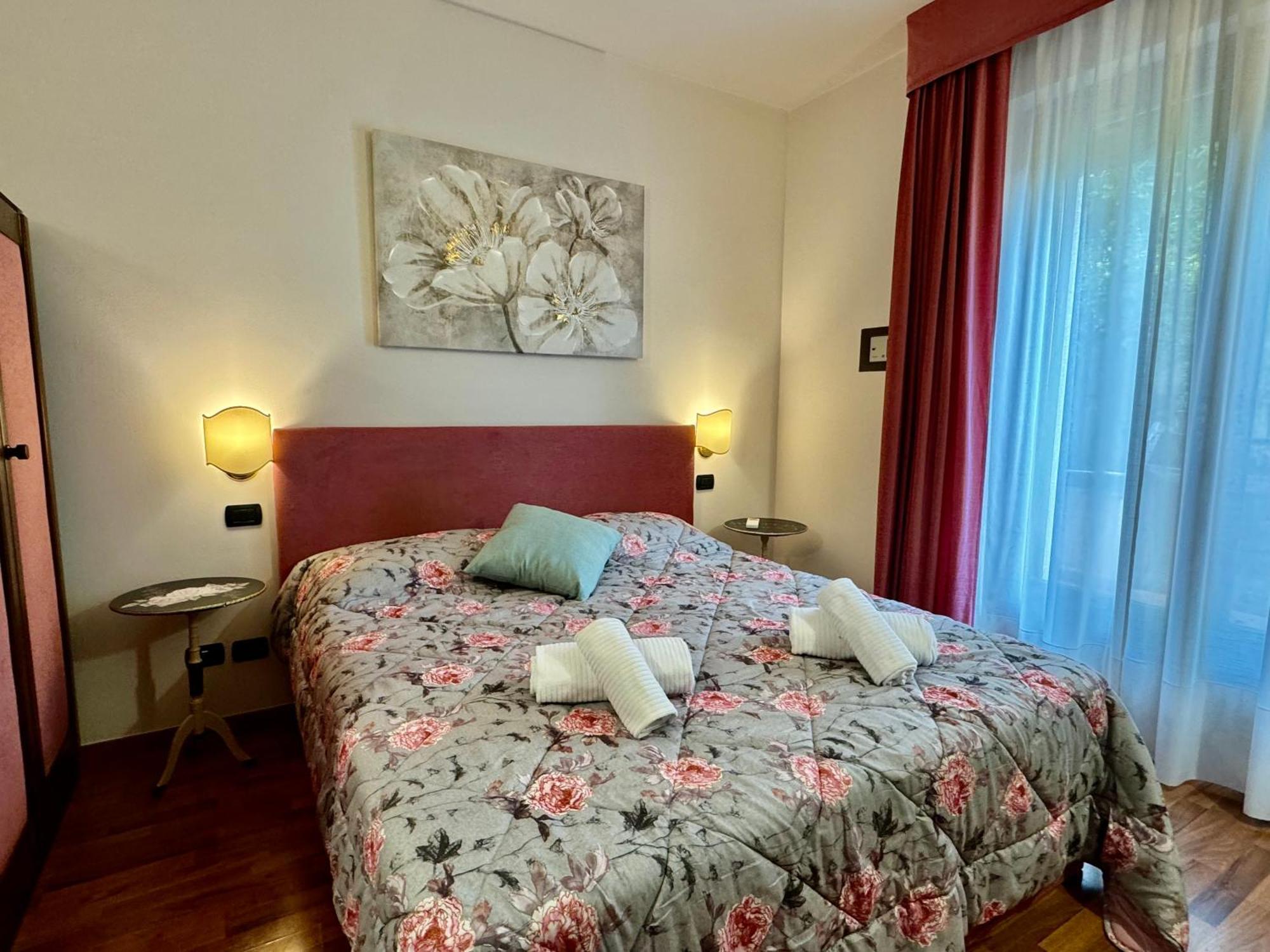Welcome Traveller Frida'S Rooms カプリーノ・ヴェロネーゼ エクステリア 写真