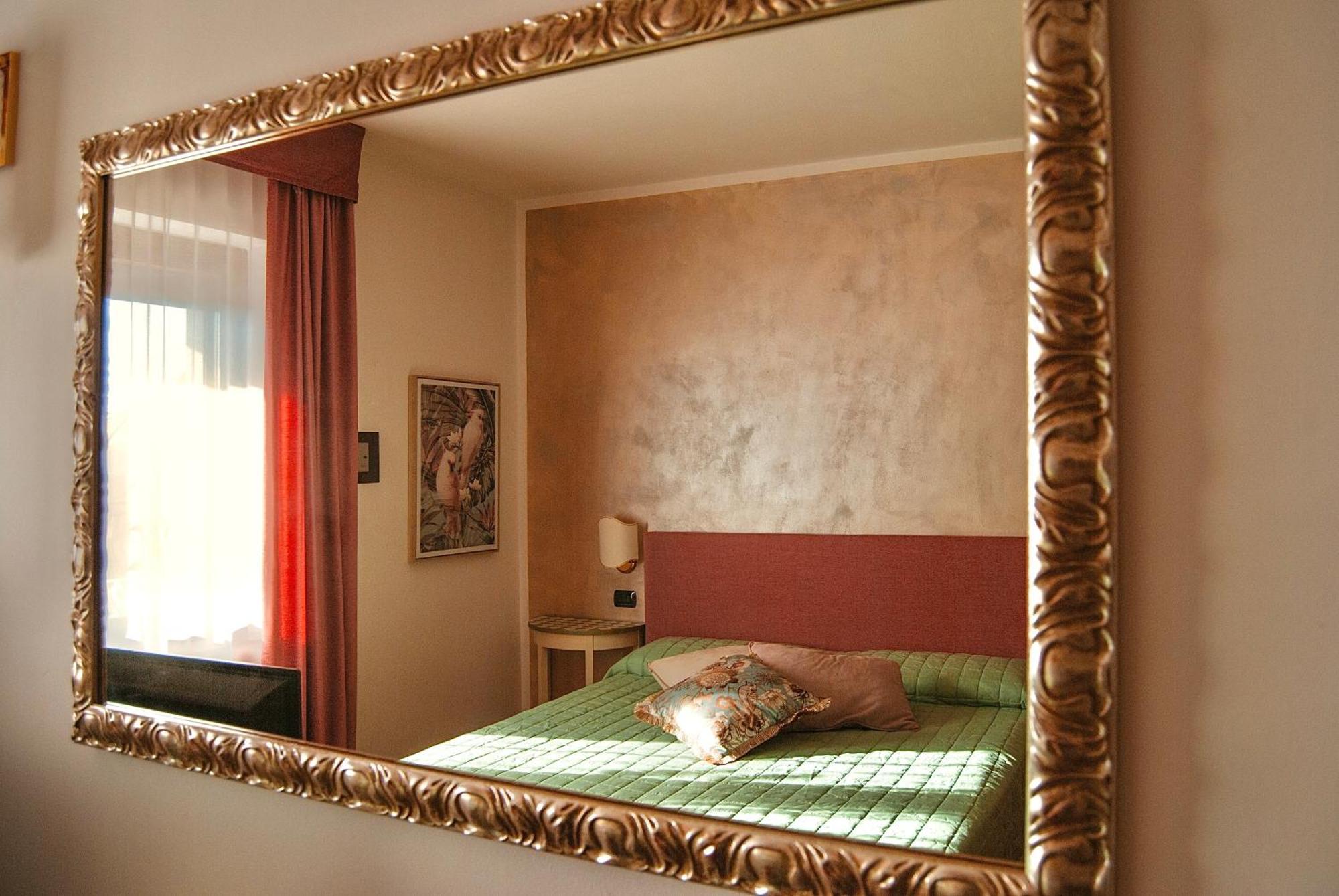 Welcome Traveller Frida'S Rooms カプリーノ・ヴェロネーゼ エクステリア 写真