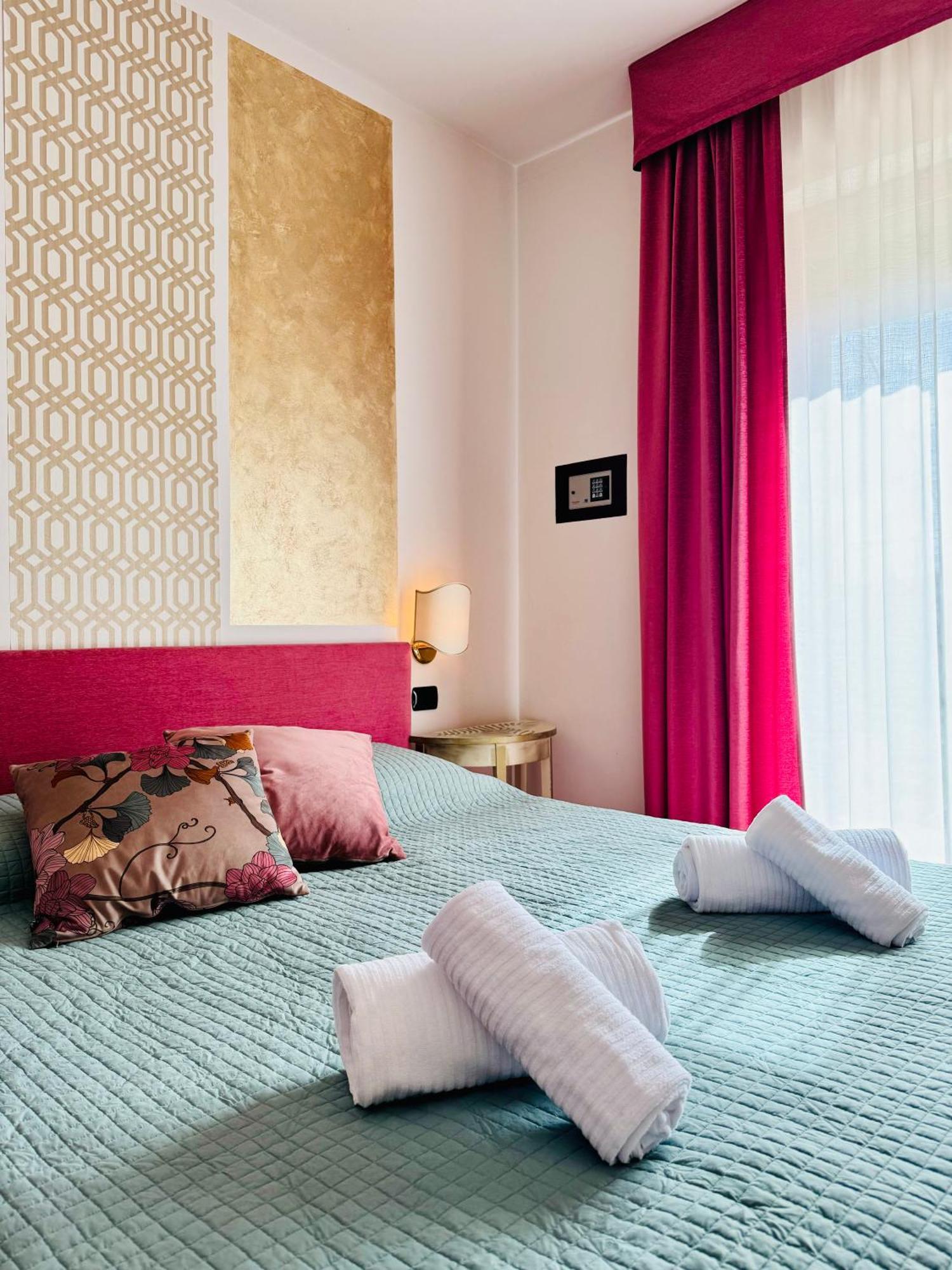 Welcome Traveller Frida'S Rooms カプリーノ・ヴェロネーゼ エクステリア 写真