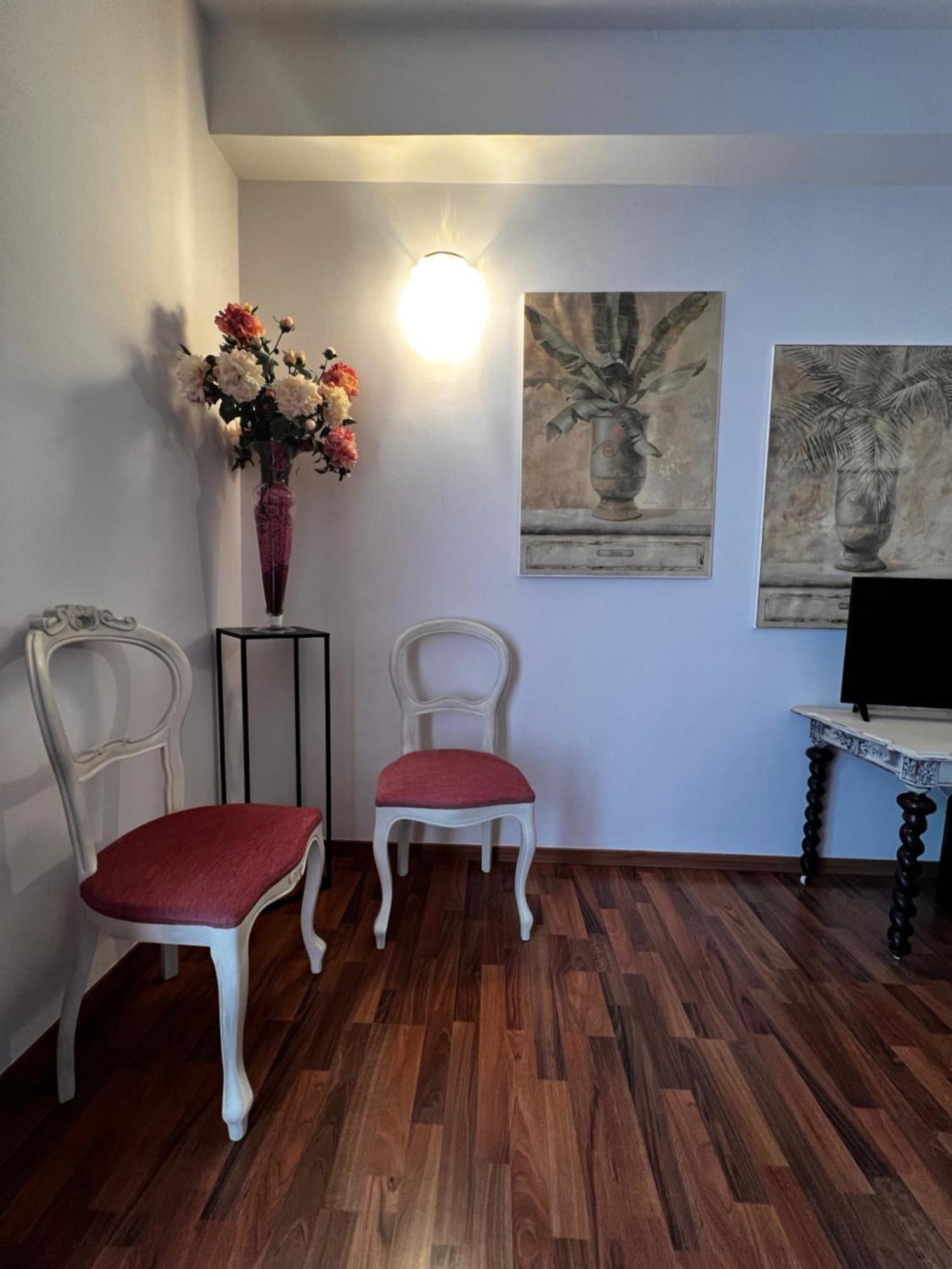 Welcome Traveller Frida'S Rooms カプリーノ・ヴェロネーゼ エクステリア 写真