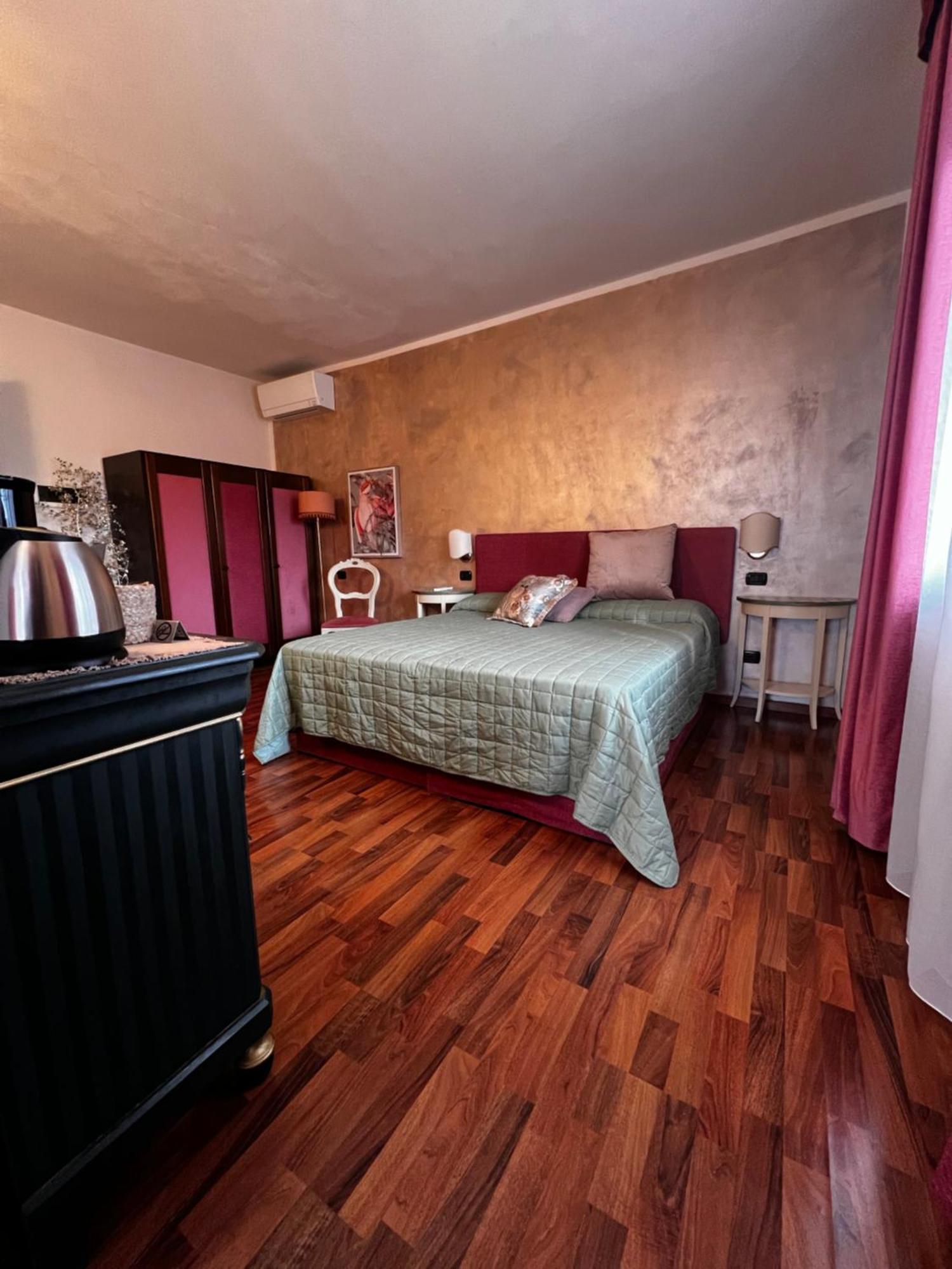 Welcome Traveller Frida'S Rooms カプリーノ・ヴェロネーゼ エクステリア 写真