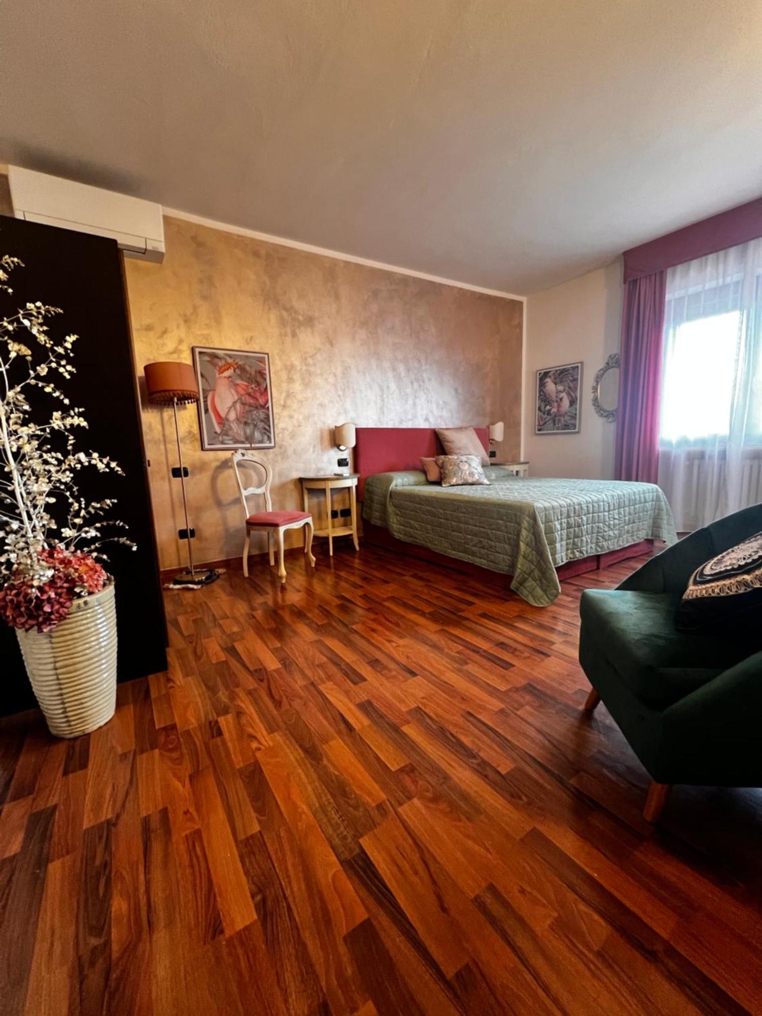 Welcome Traveller Frida'S Rooms カプリーノ・ヴェロネーゼ エクステリア 写真